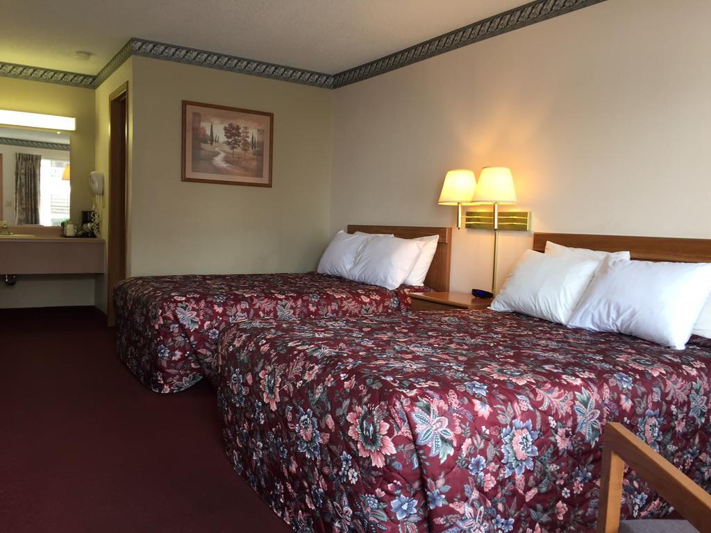 Twelve Oaks Inn Branson Exterior foto
